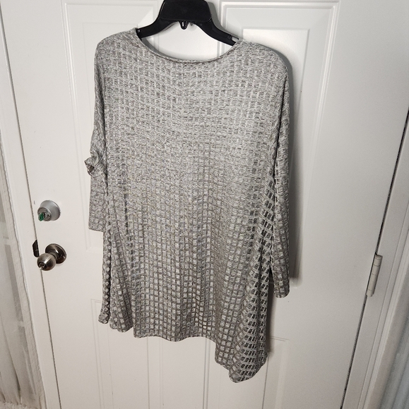 Plus Size Grace Elements Silver Gray Blouse Top Size 1X - Picture 6 of 7